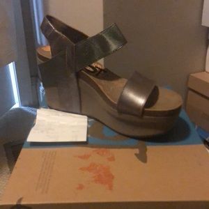 OTBT Brand new sandals w/ receipt. Wedge/platform